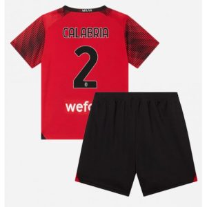 Davide Calabria #2 AC Milan Hjemmebanesæt Børn 2023-24 rød Kort ærmer + sort korte bukser