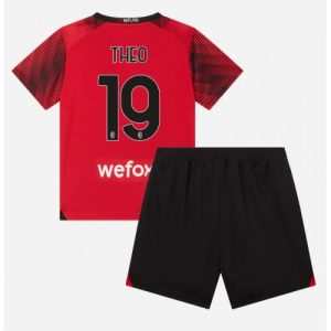 Theo Hernandez #19 AC Milan Hjemmebanesæt Børn 2023-24 rød Kort ærmer + sort korte bukser